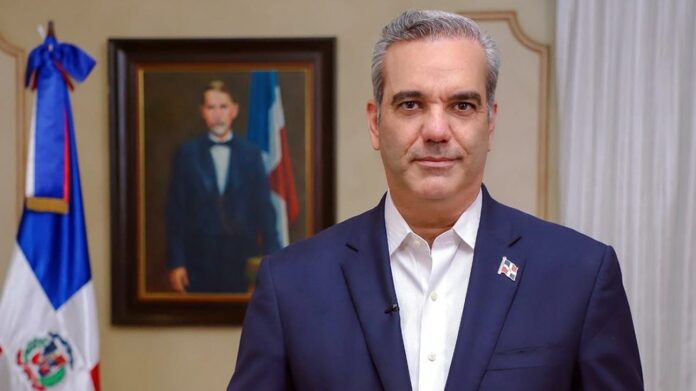Abinader promulga el nuevo Código Penal: justicia y orden renovados