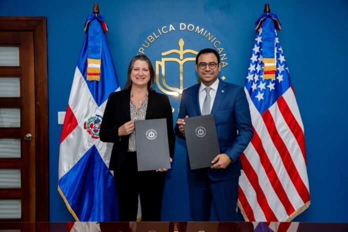 EE. UU. dice presente con la modernización de la justicia dominicana