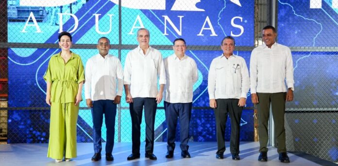 Gobierno inaugura nueva terminal courier en el AILA