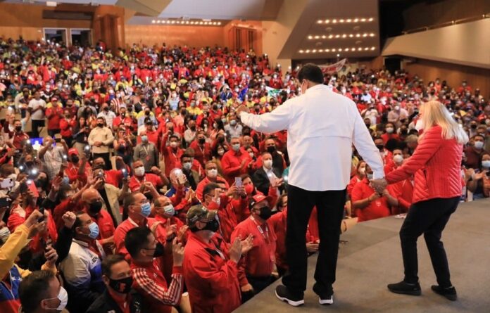 Maduro moviliza 4,5 millones de milicianos en Venezuela