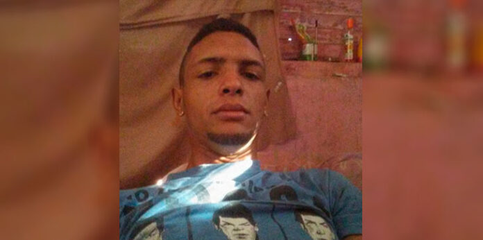 Familiares buscan a joven de 27 años desaparecido en Salcedo