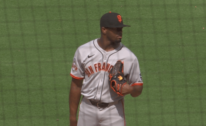 ¡Diez años en ligas menores! Joel Peguero debuta con dos entradas, tirando a102 MPH