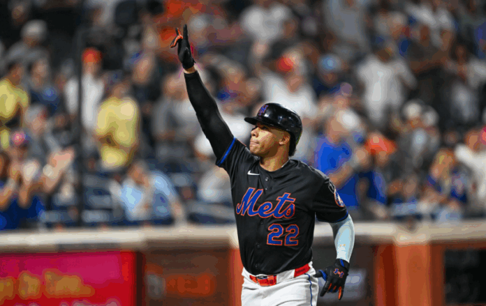 ¡El 32! Juan Soto conecta jonrón para los Mets: un batazo que casi fue foul