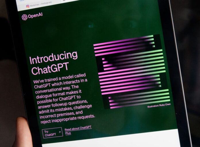 OpenAI elimina advertencias naranjas en ChatGPT para mayor libertad