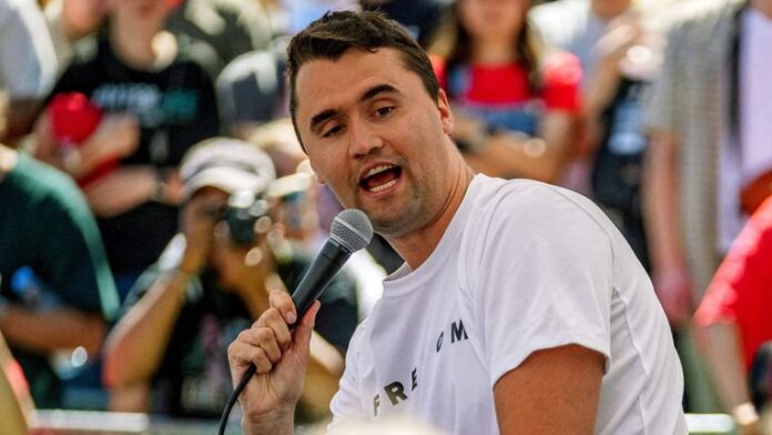 Asesinan a tiros simpatizante de Trump, Charlie Kirk, durante evento en Utah