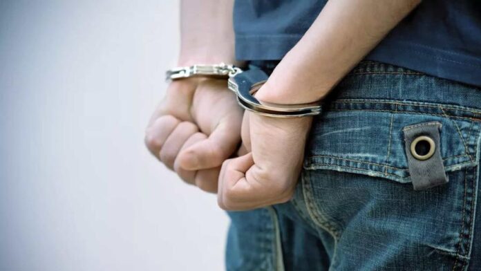 Arrestan en Miches a hombre acusado de asesinato y otros delitos en EE.UU.