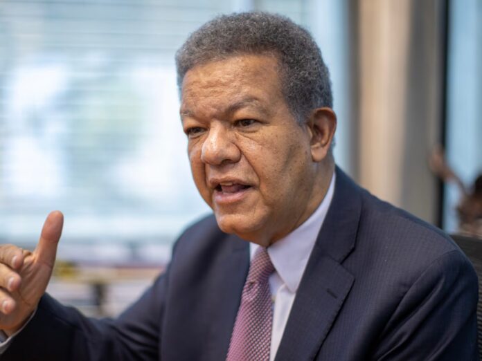 Leonel Fernández arremete contra el PRM: “Ha retrocedido al país al siglo XIX”
