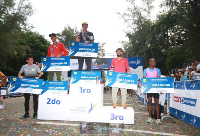 Alvaro Abreu y Soranyi Rodríguez conquistan Maratón Monumental Primer Santiago de América