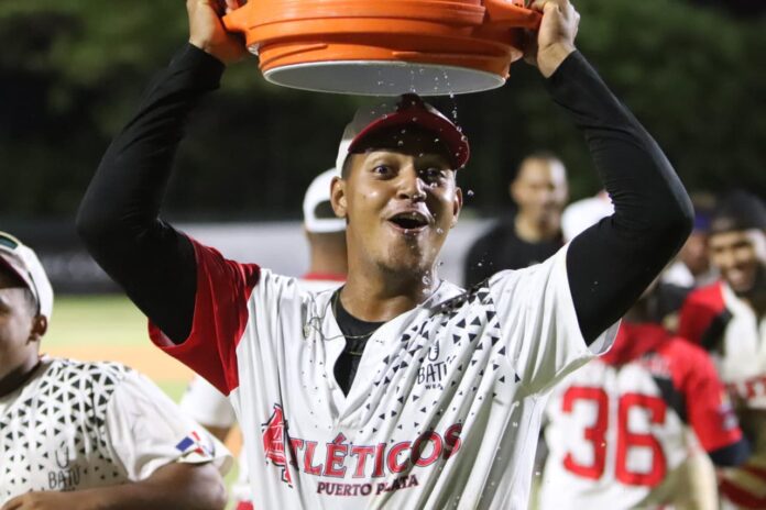 Mineros y Atléticos avanzan a la final de la Liga Nacional de Verano de Béisbol; la serie comienza el 2 de octubre
