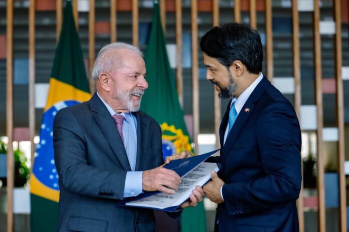 Embajador de RD presenta credenciales; inicia nueva etapa con Brasil