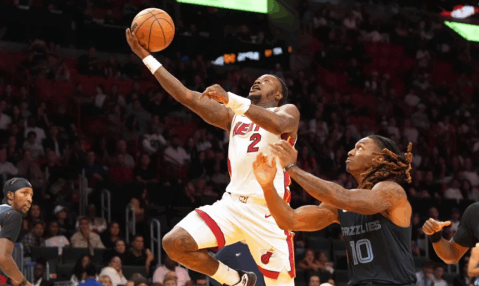 Terry Rozier de Miami y Billups de Portland arrestados por caso federal de apuestas, según fuentes