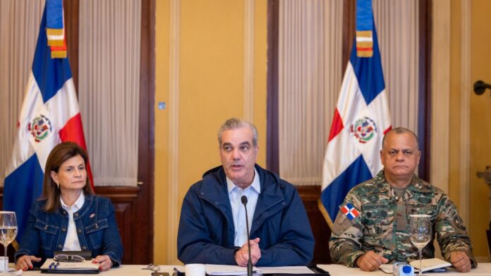 Abinader levanta medidas tras Melissa y con excepciones llama a retomar labores