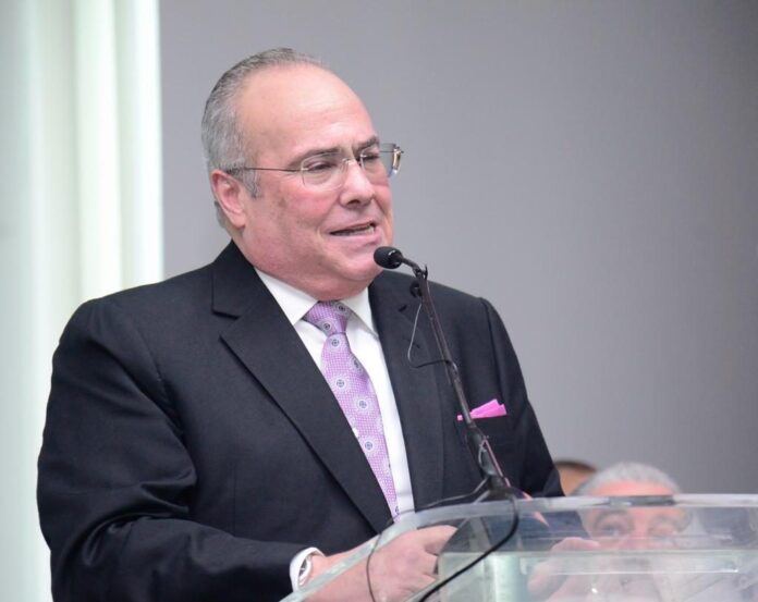 Charlie Mariotti cuestiona gestión educativa del Gobierno en últimos cinco años