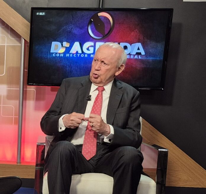 Alburquerque denuncia incompetencia en programas sociales