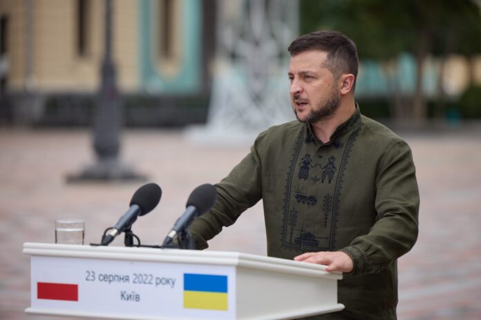 Zelenski ante el ultimátum de Trump: «perder su dignidad o un socio clave»
