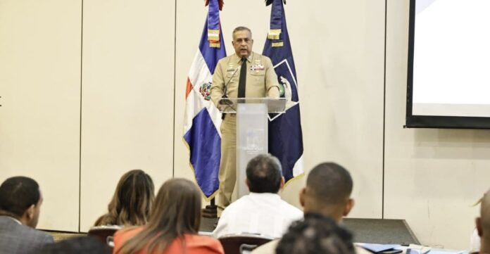 SNS capacita sobre atención a pacientes extranjeros