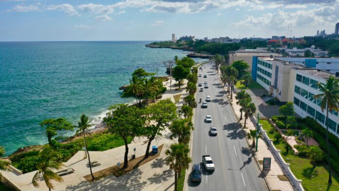 Activan plan de movilidad por Viernes Negro 2025