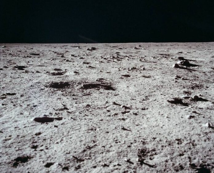 China prueba con éxito máquina para fabricar ladrillos lunares