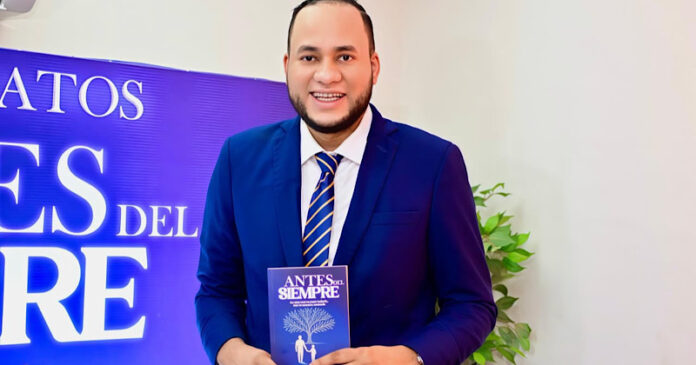 Regidor Michael Matos presenta su primer libro de cuentos y poesía “Antes del Siempre”