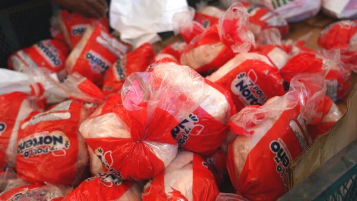 Inespre garantiza pollo a bajo costo en feria agropecuaria