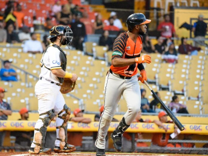 Toros y Gigantes cierran la regular con victorias y récords
