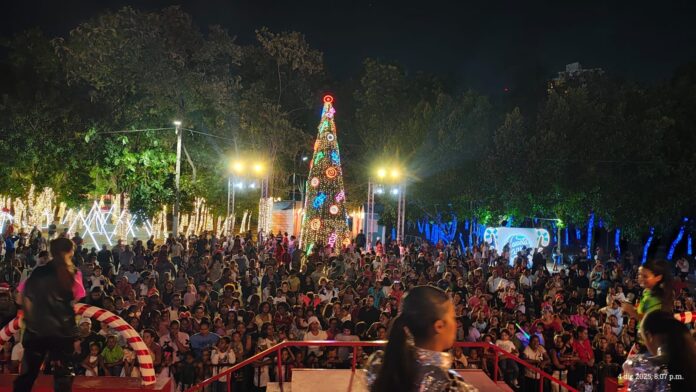 Villa Navidad bate récord: más de 400 mil visitas en un día