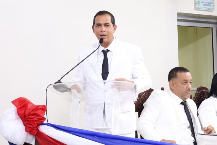 Alcalde de Haina Osvaldo Ridríguez presenta memorias de gestión 2024-2025