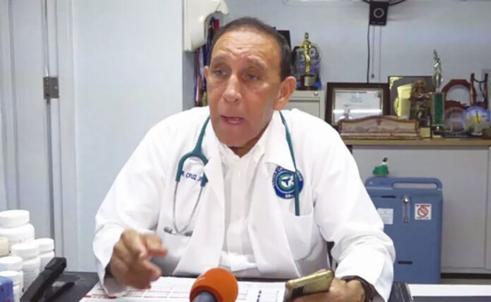 Jiminián asegura que SeNaSa provocó un colapso financiero en su clínica