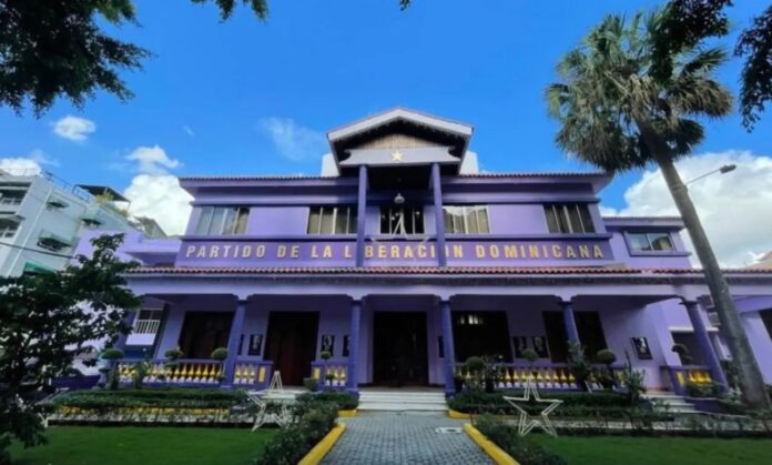 Más diputados del PLD abogan por diálogo y consenso para escoger candidato presidencial