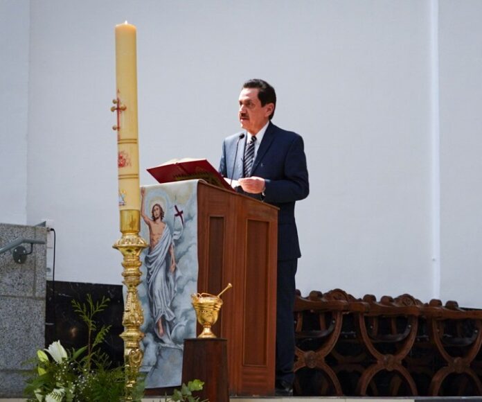 Tony Raful marca distancia diplomática frente al caso Julio Iglesias