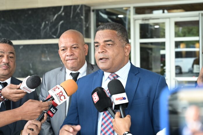 Bloque de asociaciones pide rescatar el Colegio de Abogados