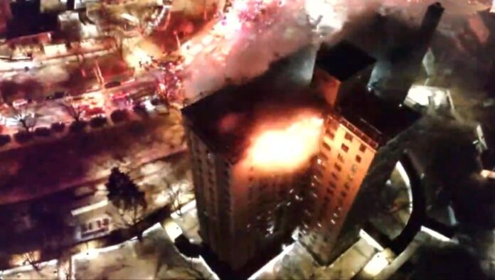 Tragedia en el Bronx tras explosión de gas: un muerto y 14 heridos