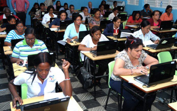 Ogtic y Juventud convocan para 300 becas en tecnología