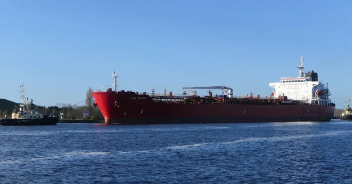 Enigma en el Atlántico por el desvío de crudo africano de Cuba a RD