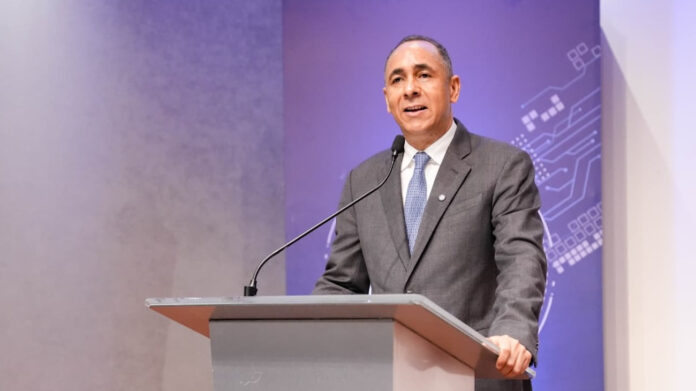Nelson Arroyo: «He venido a Aduanas a superar récords, no a cancelar por política»
