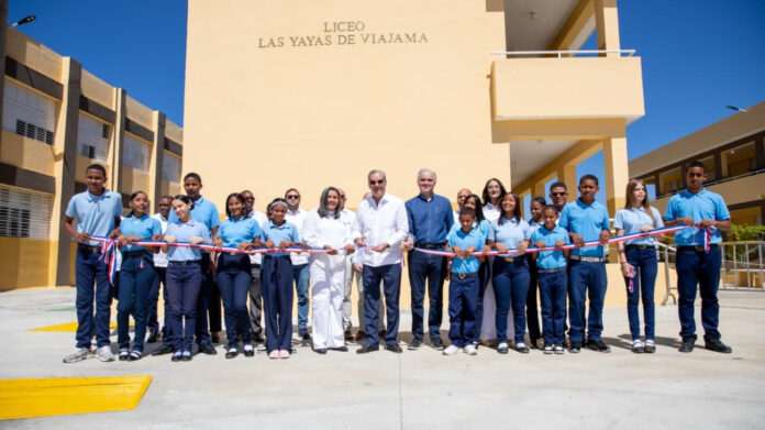 Abinader inaugura Liceo Las Yayas en Azua para más de 595 estudiantes