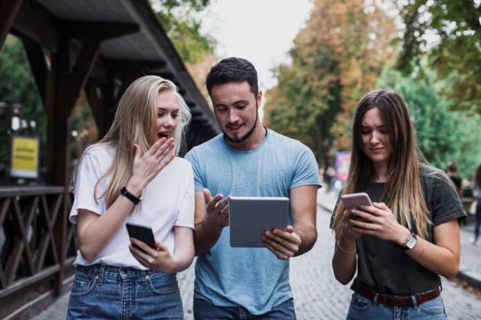Millennials digitales: confiados, expuestos y víctimas de estafas virtuales