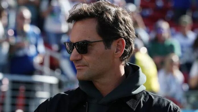 Roger Federer y otras celebridades se dan cita en el Super Bowl LX