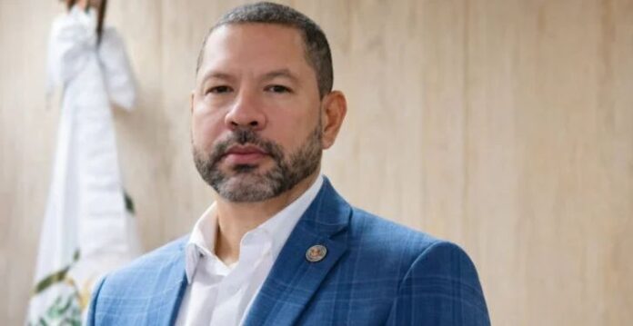 Exsupervisor DEA en RD obtiene libertad bajo estrictas condiciones en EEUU