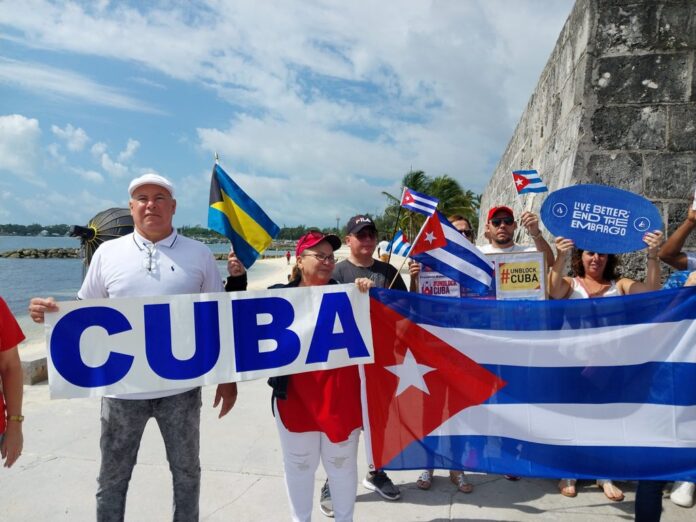 Rusia negocia ayuda estratégica a Cuba desafiando a EEUU