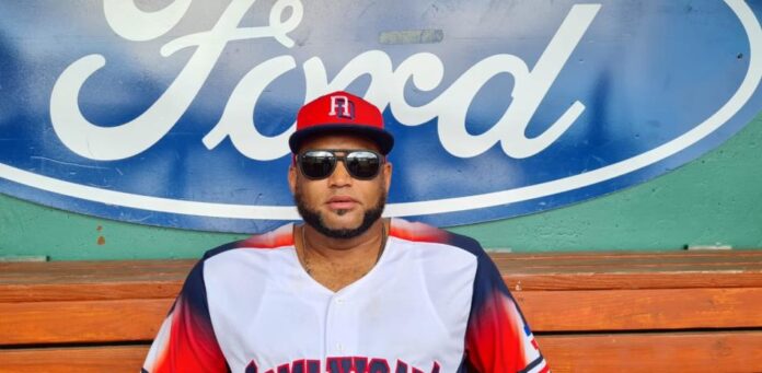 Angel Castro lanza partido completo y las Estrellas de Herrera logran su primer triunfo