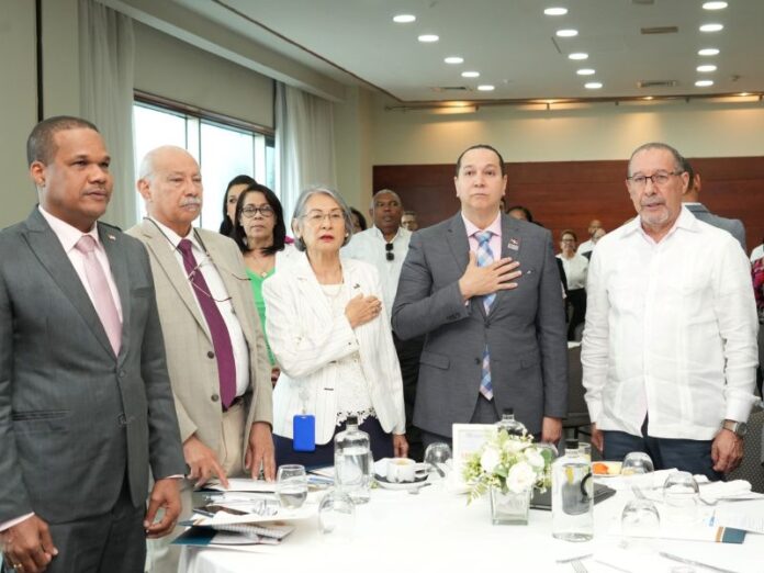 Llaman a universidades a fortalecer red investigaciones educativas