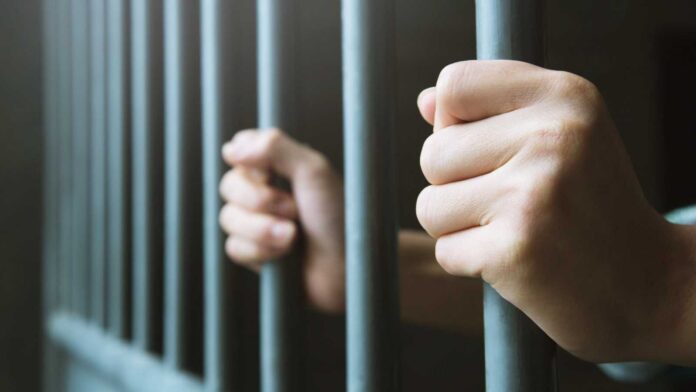 Un mes de prisión a mujer por fraude de pensión policial