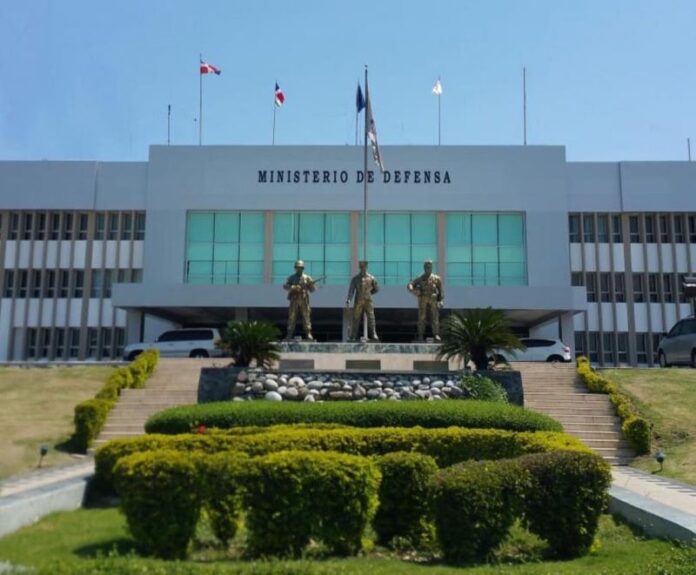 Abinader ordena nuevos ascensos y retiros en cuerpos castrenses