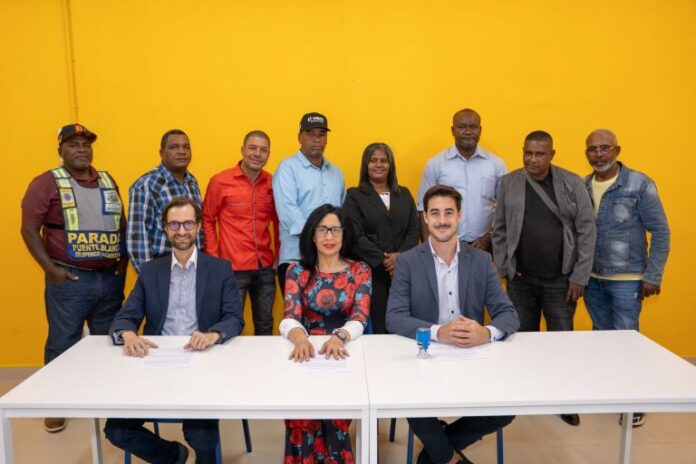 &nbsp;Motoconchistas al frente de la primera inclusión digital en República Dominicana
