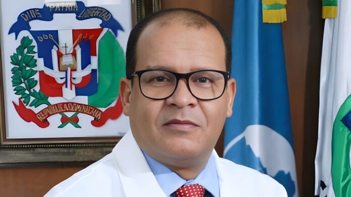 Renuncia director de Hospital Marcelino Vélez Santana