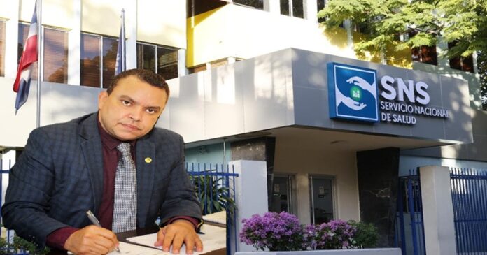 Director del SNS instruye detener todos los procesos de licitación para revisión conjunta con Contrataciones Públicas