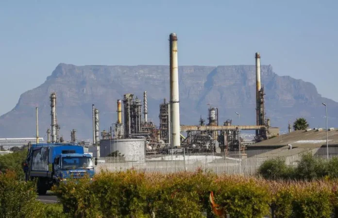 OPEP reduce previsión de crecimiento de la demanda de petróleo en 2026