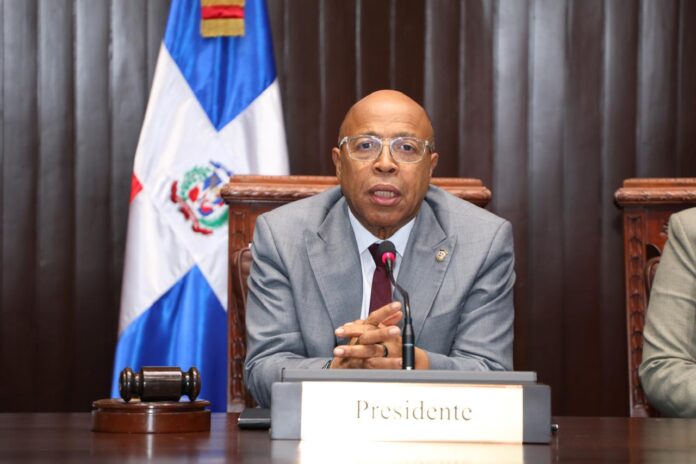 Pacheco convoca sesión extraordinaria para debatir cambios al Código Penal