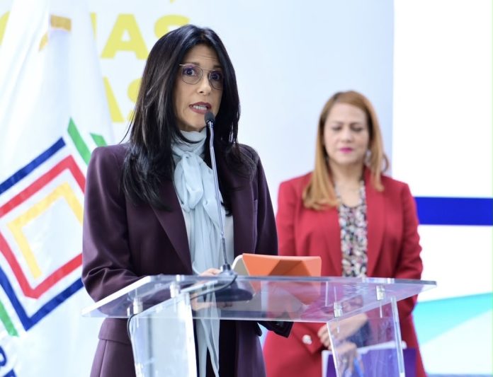 ADOZONA y CNZFE trazan en UNICARIBE la ruta hacia Zonas Francas 4.0